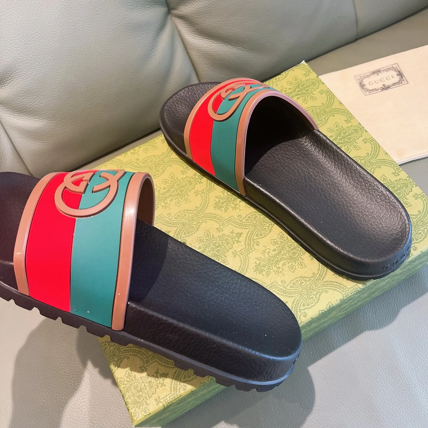 Men's Men's Shoes 130🐮🐮Gucci Gucci Slippers Gucci 2024 latest beach sandals slippers Original molding double G LOGO Original molding consistent Outsole: Men's Men's Shoes u double-layer outsole Size: 35-46